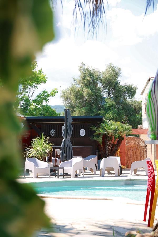 Le Banana's Hotel Aléria